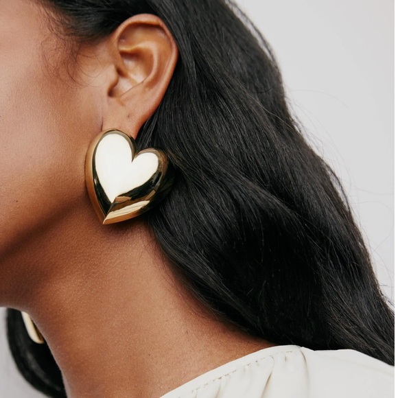 NWT Jennifer Fisher Puffy Heart Earrings Gold - Picture 3 of 8